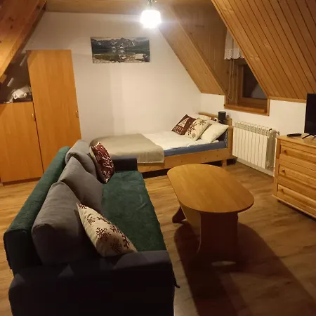 Tu I Teraz - *